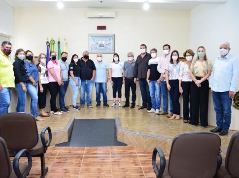 Prefeito Dr. Lídio assina convênios que garantem R$ 1 milhão para entidades assistenciais