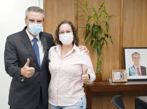 Deputado Paulo Corrêa recebe vereadora Maria da Bello