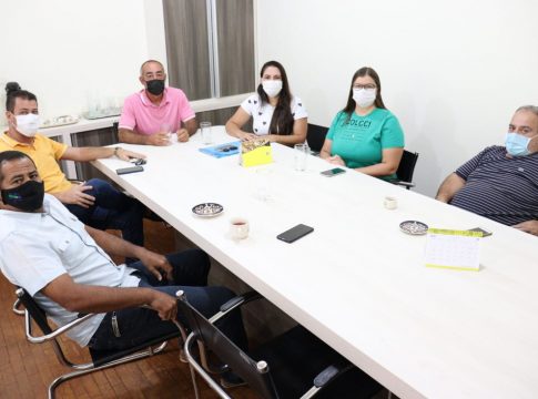 Prefeito Léo e vereadores discutem parcerias pela comunidade