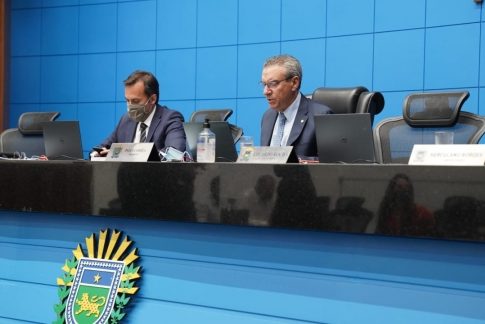Paulo Corrêa pede apoio a deputados para priorizar vacinas a profissionais da educação