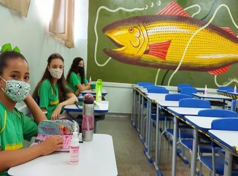 De forma remota, mais de 194 mil estudantes da REE retornam ano letivo de 2021