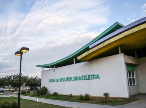 Briga em família acaba com filha esfaqueando mãe e irmão em Campo Grande