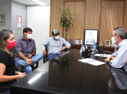 Paulo Corrêa e Jaime Verruck recebem Torquetti e Pedrinho
