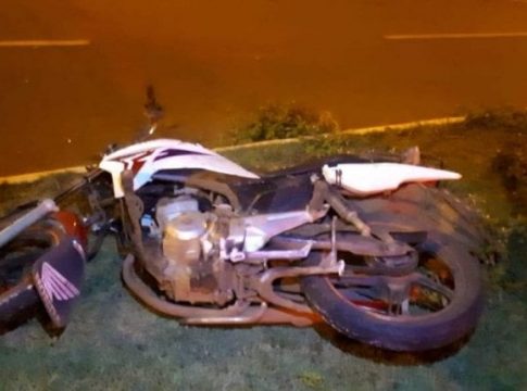 Acidente entre ônibus e motocicleta acaba com idoso morto em MS