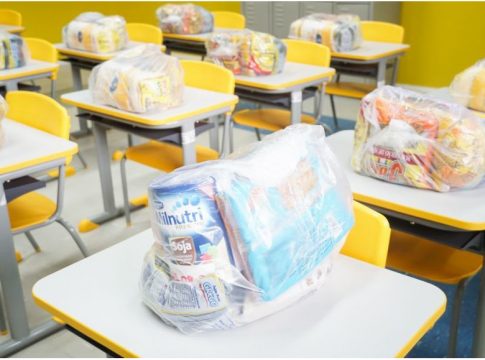 Município de Guaíra entrega 3.307 kits de alimentação escolar