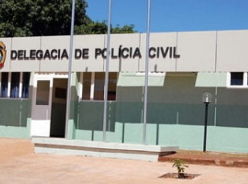 Por garrafa térmica, família briga e idoso bate em filho com pedaço de pau em cidade de MS