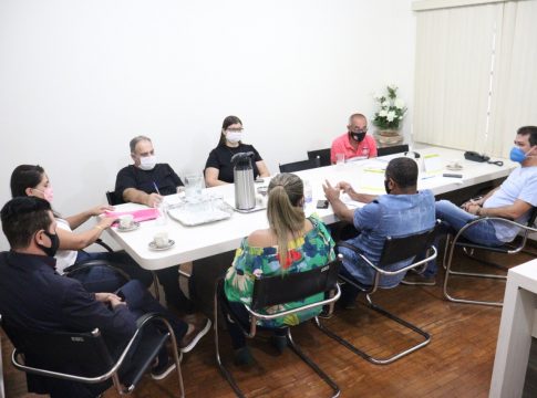 Prefeito Léo reúne-se com vereadores para discutir várias ações para Eldorado