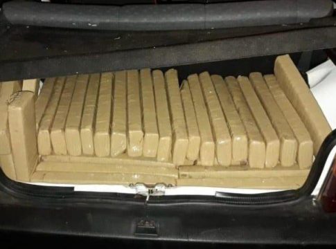 Eletricista é espancado até desmaiar em Campo Grande após colegas descobrirem maconha em carro