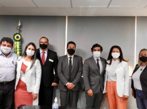 Em Brasília, prefeito Bandeira e deputado Beto Pereira lutam pela conclusão da creche da vila Cassiano Marcelo