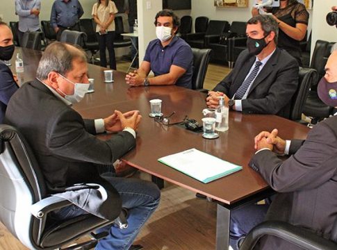 MS está pronto para ampliar entregas à população, destaca Reinaldo Azambuja em posse de novos secretários