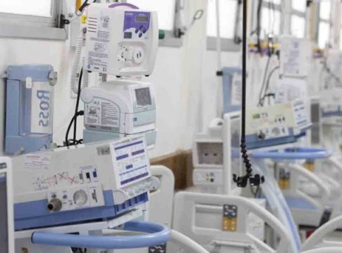 Com quase dois mil casos diários, MS tem 50 mortes por Covid em 24h