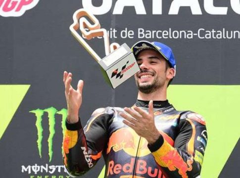 Português Miguel Oliveira vence pela primeira vez na temporada da MotoGP