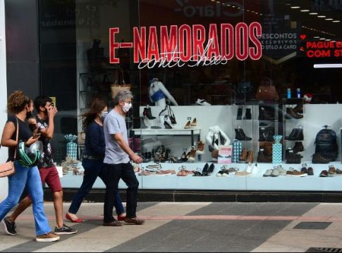 Expectativa do comércio é que vendas de Dia dos Namorados deste ano superem as de 2020