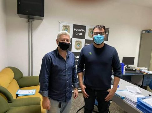 Jefinho pede retirada dos veículos defronte Delegacia de Polícia de Itaquiraí