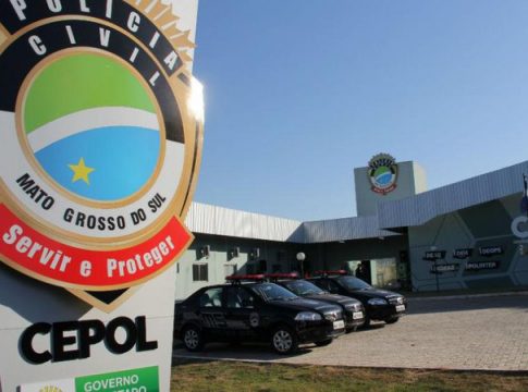 Mulher é executada com tiros no pescoço ao conversar com amigos em Campo Grande