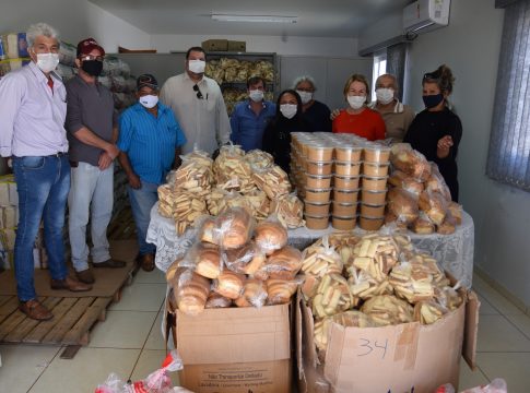 Assistência Social recebeu kits de produtos alimentícios e frangos dos assentamentos Rancho Loma e Colorado