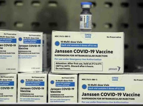 Cidades da fronteira de MS vivem expectativa por vacinação em massa e têm regras para barrar quem ‘é de fora’