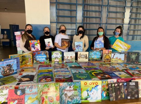 Secretaria Municipal de Educação distribuem Kits de livros literários para Escolas em Itaquiraí