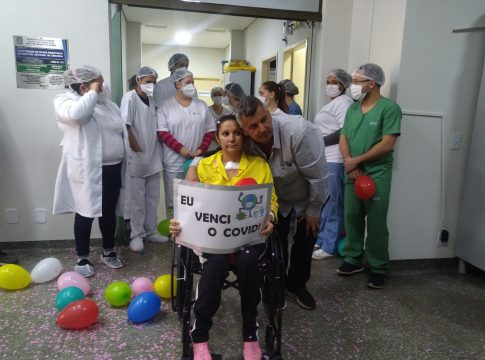 Primeira paciente de Covid na UTI em Amambai, eldoradense recebe alta