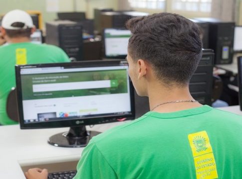 Rede Estadual de Ensino retoma aulas presenciais nesta segunda-feira