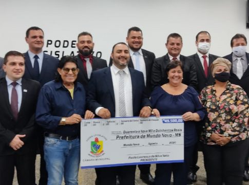 Câmara de Mundo Novo faz devolução de R$ 49.500,00 para prefeitura