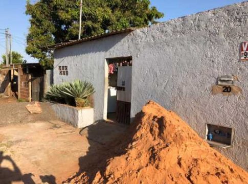 Ao ver que namorado não estava em casa, mulher ateia fogo em imóvel no Tiradentes