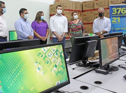 Governo do Estado inicia entrega de computadores às escolas estaduais