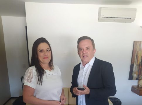 Vereadora Carol protocolou projetos junto a senadores e deputados em Brasília