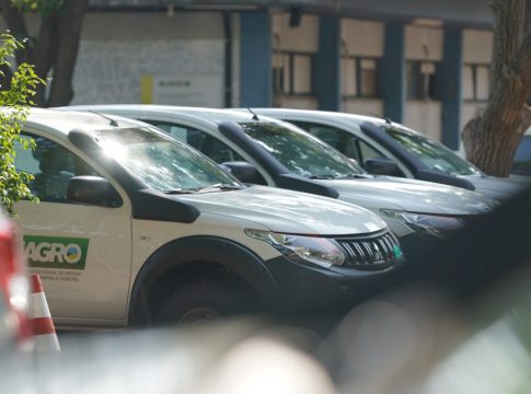 Na busca pelo status de Estado livre da febre aftosa sem vacinação, Governo entrega 40 caminhonetes à Iagro