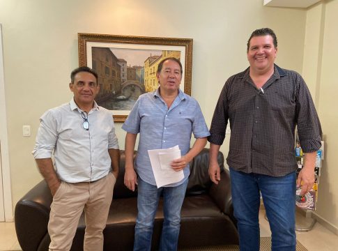 DEPUTADO ESTADUAL GERSON CLARO RECEBEU GENÉSIO E GILDO