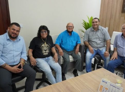 Os primeiros politicos de Mundo Novo com os atuais na Câmara de Mundo Novo