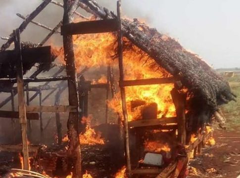 Fazendeiro assume incêndio em casa de indígena e diz estar ‘defendendo a propriedade’