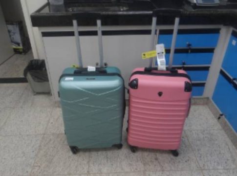 Passageira é presa dentro de avião em Campo Grande após PF identificar droga em malas