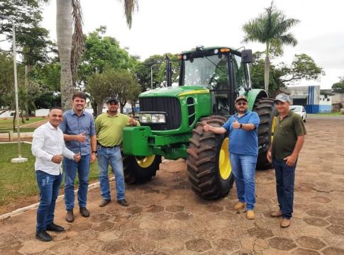Ação de Dagoberto garante trator para Itaquiraí