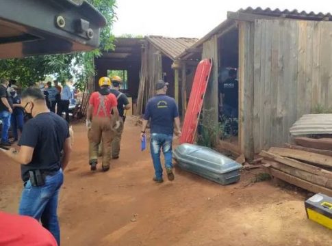 Homem mata esposa e filha, dorme com corpo por 4 meses e diz que foi ‘ordem de Deus’