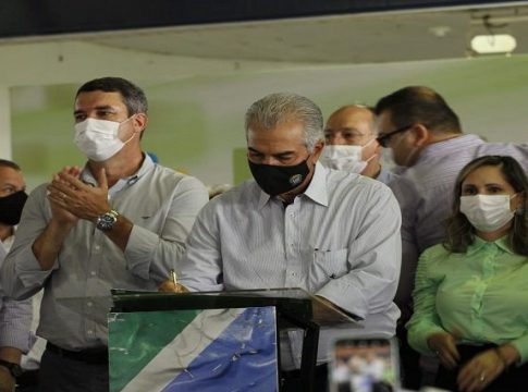Governador anuncia pagamento de 13º ao “Mais Social” e entrega veículos