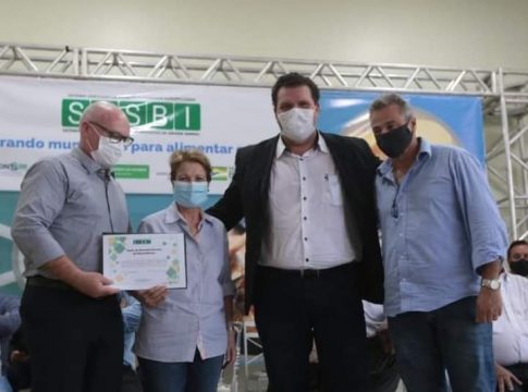 Dr. Genésio comemora vinda da Ministra Tereza a Iguatemi