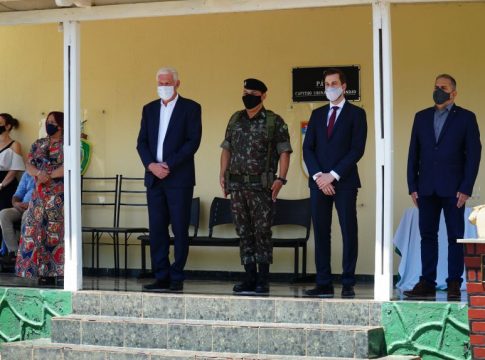Executivo Municipal participa de solenidade no Exército Brasileiro de Guaíra