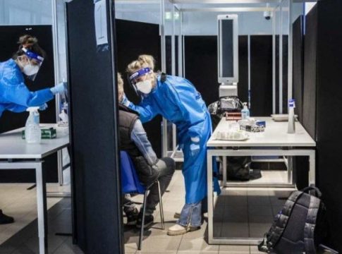 Variante Ômicron está presente em 89 países, diz OMS