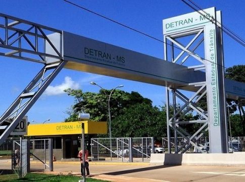 Lei que reduz taxas de serviços do Detran-MS em até 60% na tabela já está em vigor