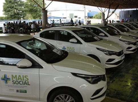 Dia D de campanha natalina e entrega de veículos para o Mais Social; veja a agenda de hoje do governador