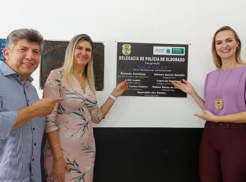 Prefeito Léo e vice Fabiana comemoram conquista da Sala Lilás