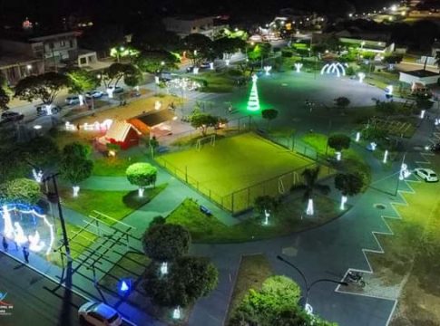 Chico Piroli “ilumina” Sete Quedas para o Natal
