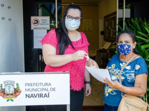 Naviraí entrega autorizações para 37 famílias escriturarem suas casas