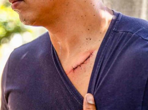 Homem que esfaqueou em aula de autoescola é preso um dia depois por agredir os pais