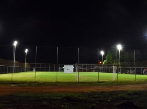 Obras de implantação da arena de grama sintética multiuso é iniciada em Iguatemi