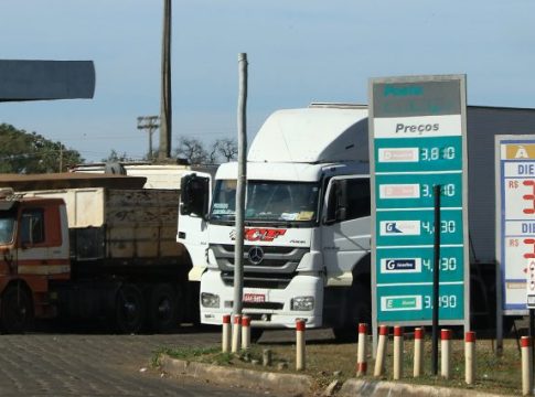 Governo do Estado deixa de arrecadar R$ 156,6 milhões de ICMS para barrar aumento no preço do diesel