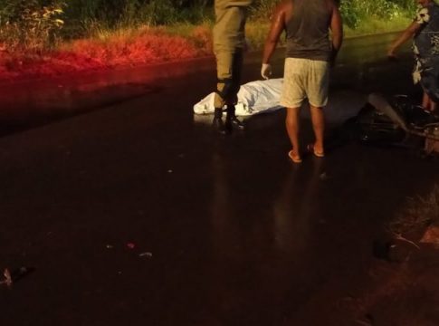 Motociclista de 23 anos morreu no Santa Emília após fazer ultrapassagem e ser atropelado por carro