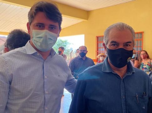 Thalles e Bruno comemoram a abertura do processo licitatório