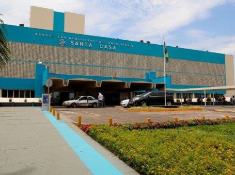 Jovem é internado em estado grave após ser esfaqueado ao sair de boate em Campo Grande